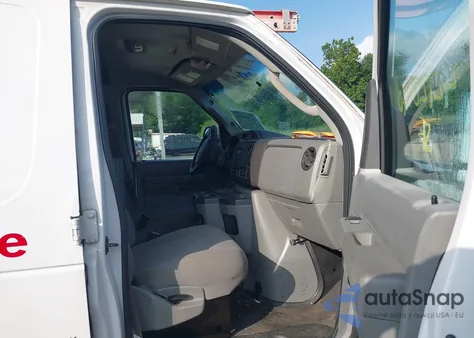 2014 Ford E-250 Commercial z USA, uszkodzony, nr VIN 1FTNS2EW7EDA04202